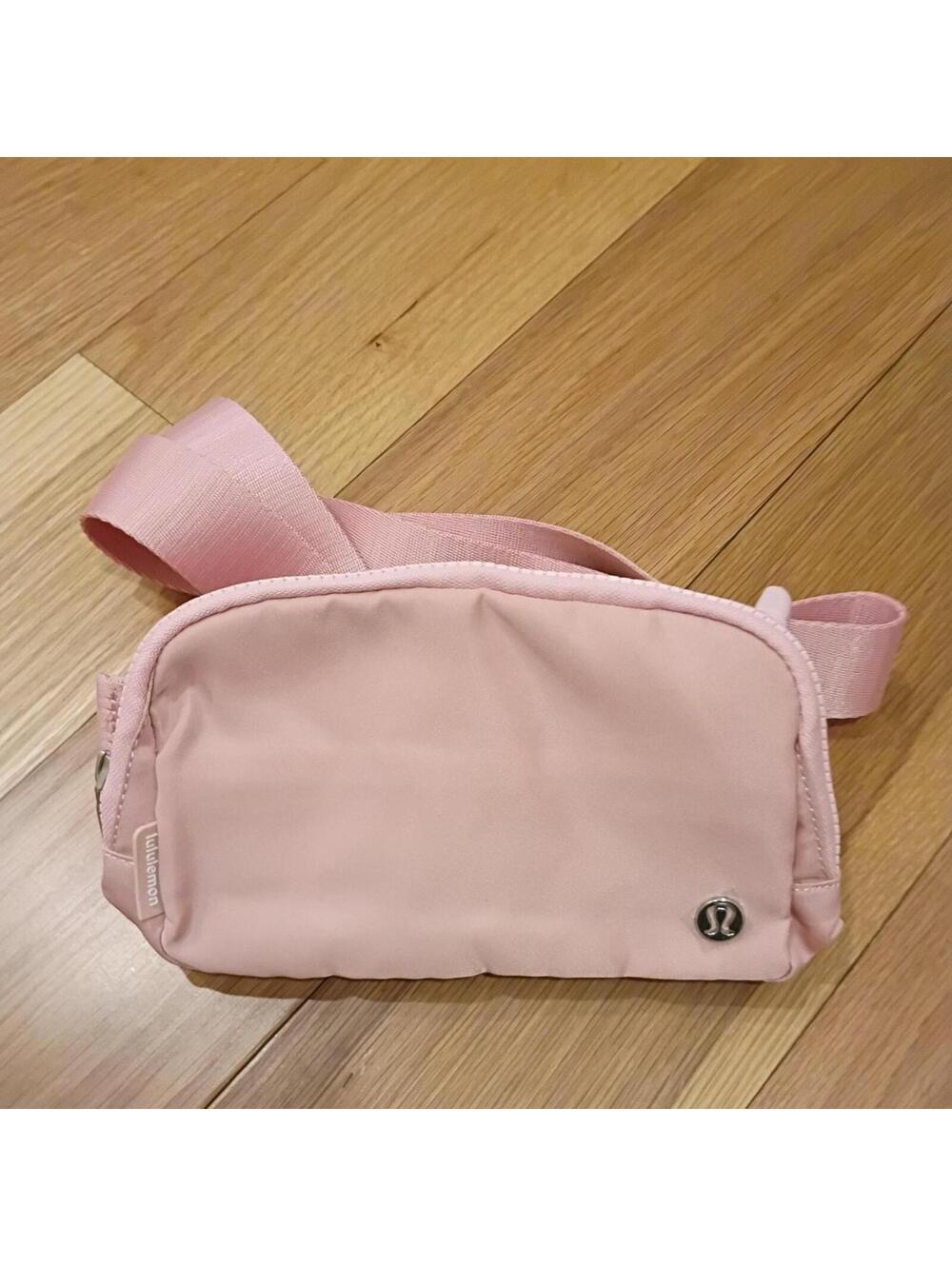 Lululemon Women's Pink Bag